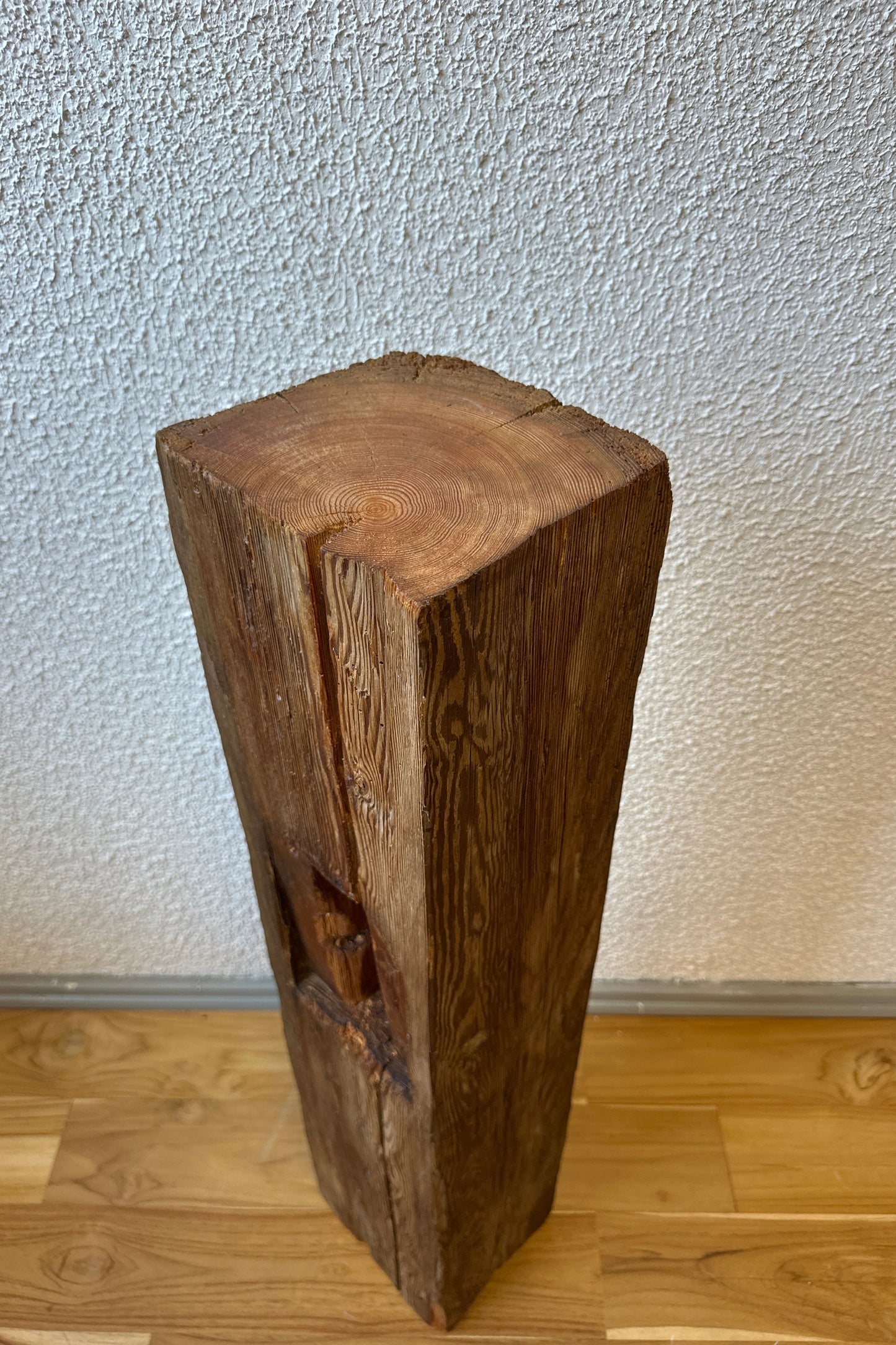WoodPedestal piedestal stor fyrretræ