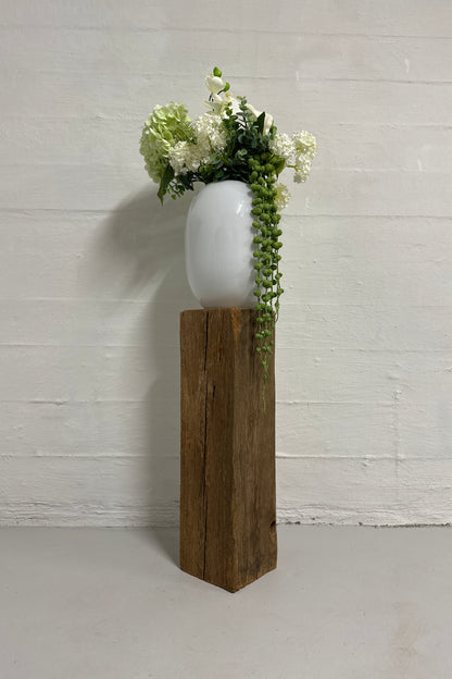 WoodPedestal piedestal mellem fyrretræ