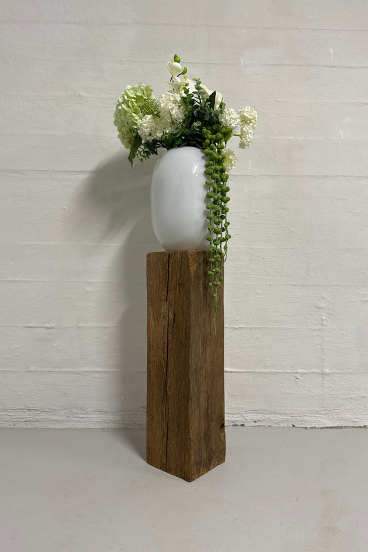 WoodPedestal piedestal mellem fyrretræ